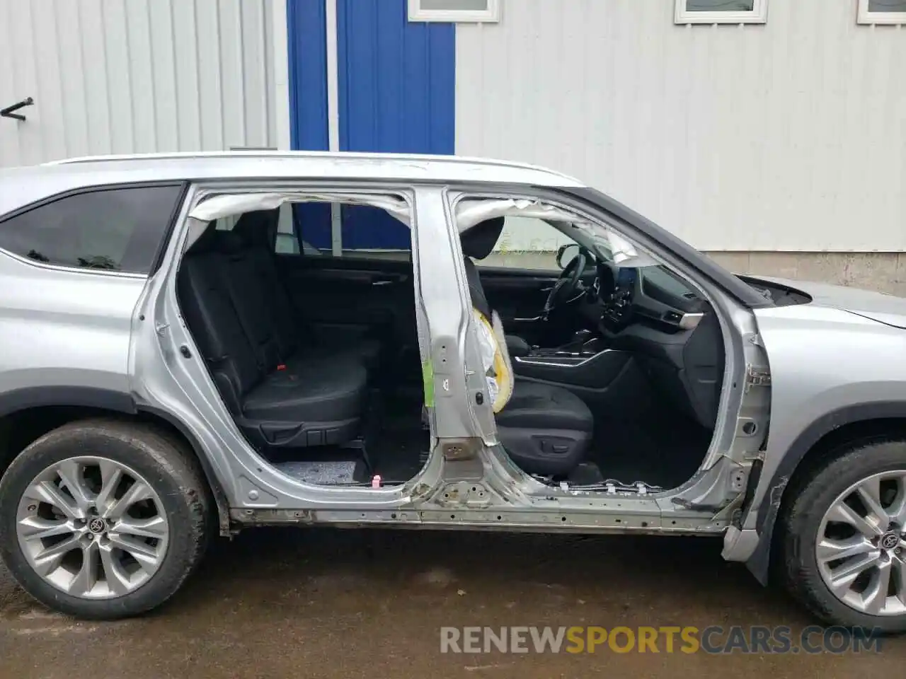 9 Photograph of a damaged car 5TDDZRBH0LS002380 TOYOTA HIGHLANDER 2020