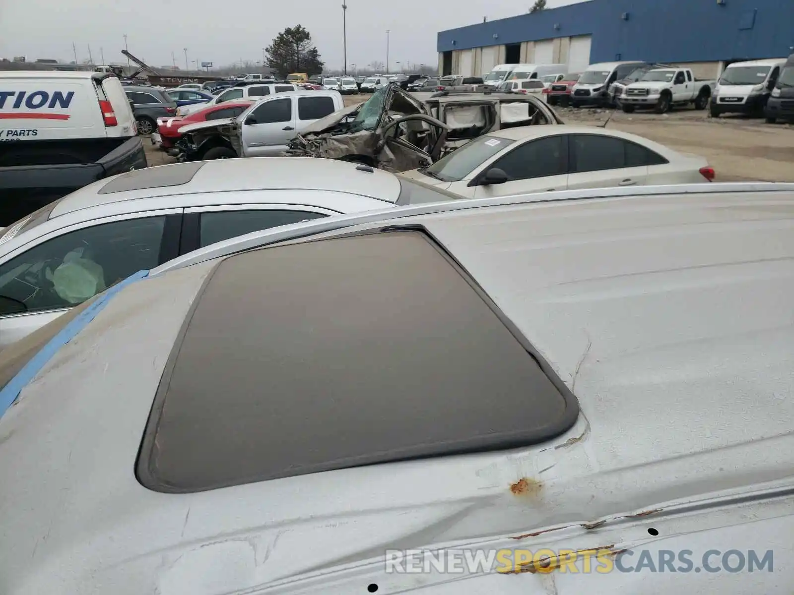 9 Photograph of a damaged car 5TDDZRBH0LS012827 TOYOTA HIGHLANDER 2020