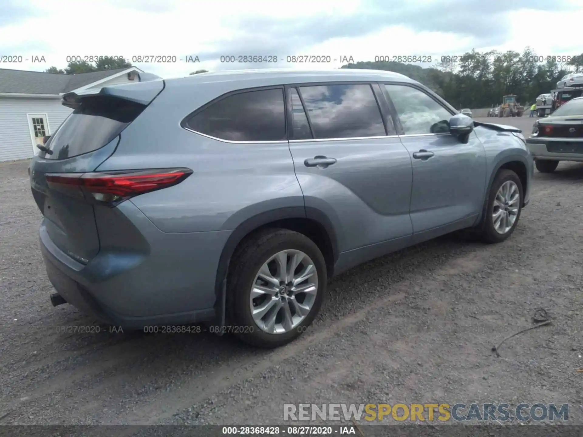 4 Photograph of a damaged car 5TDDZRBH1LS015056 TOYOTA HIGHLANDER 2020