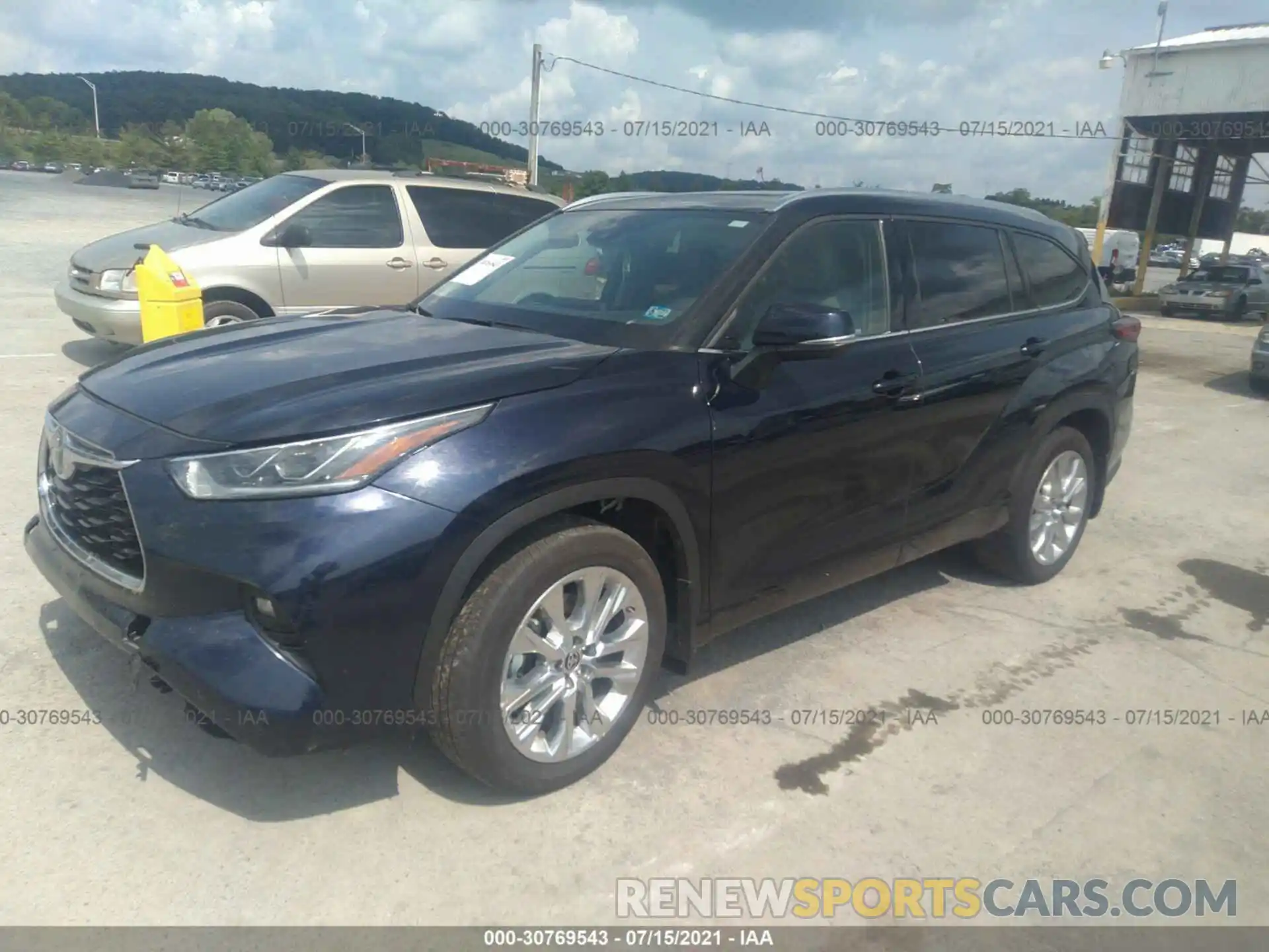 2 Photograph of a damaged car 5TDDZRBH1LS026087 TOYOTA HIGHLANDER 2020