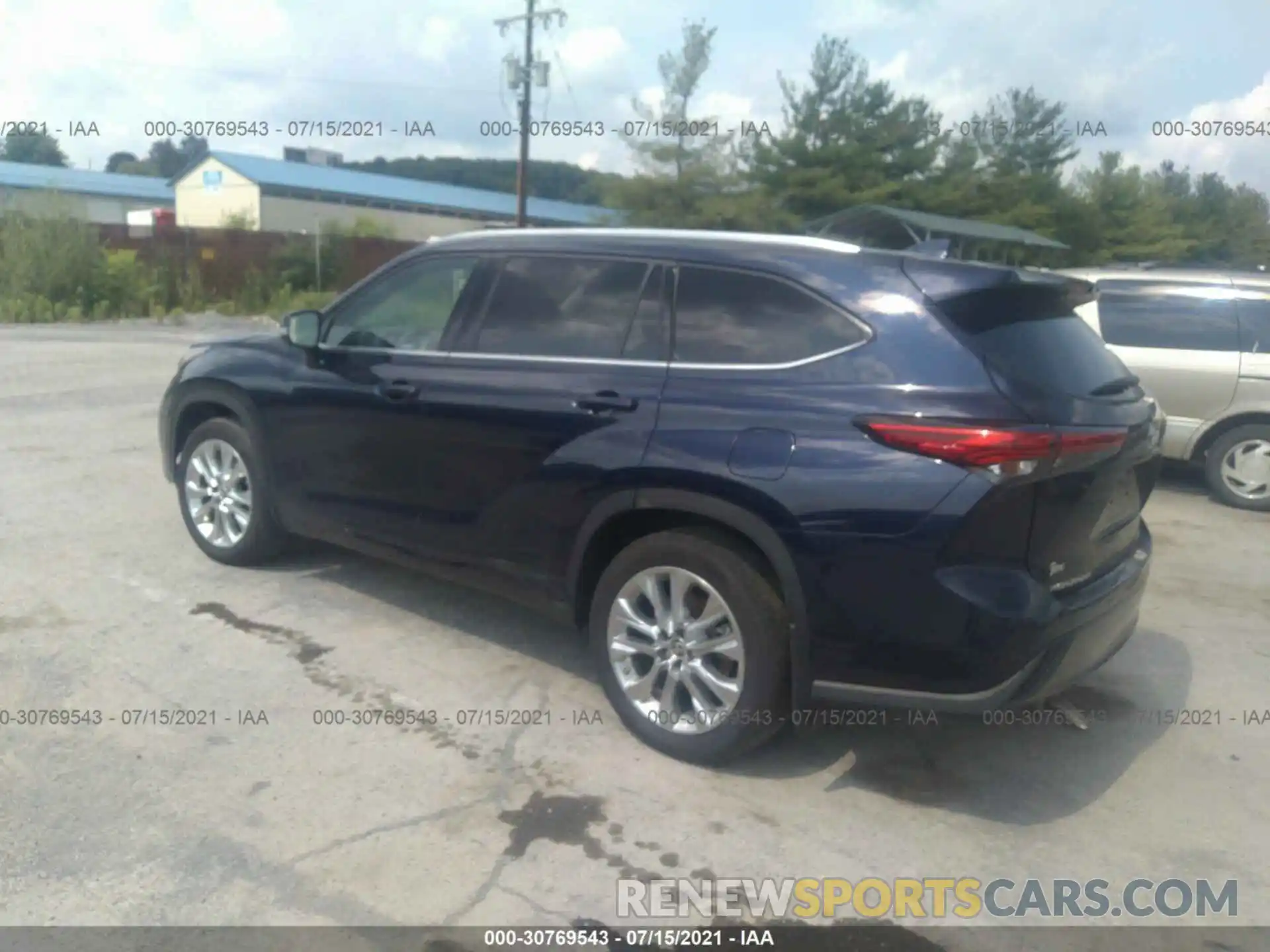 3 Photograph of a damaged car 5TDDZRBH1LS026087 TOYOTA HIGHLANDER 2020