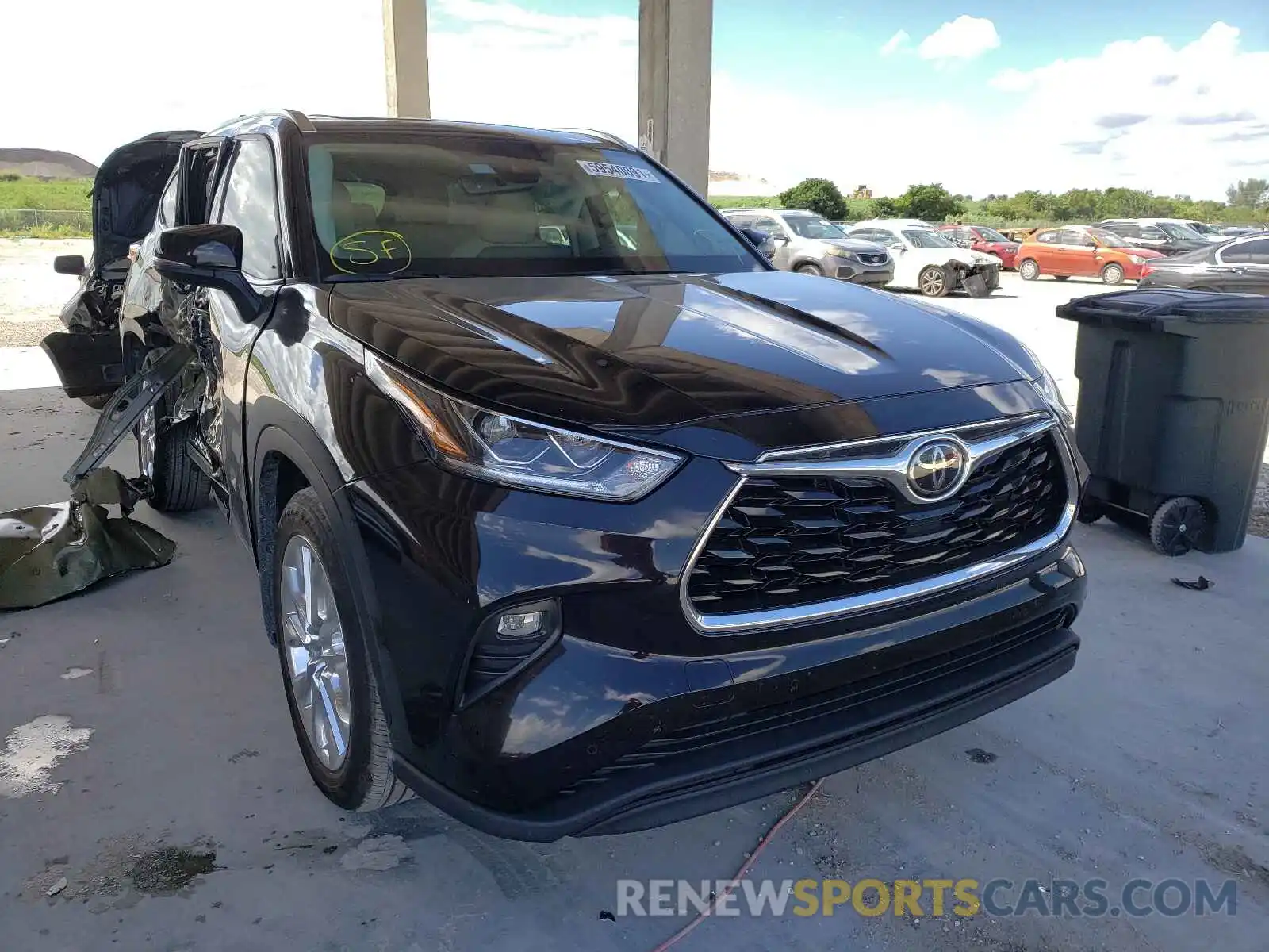 1 Photograph of a damaged car 5TDDZRBH1LS034643 TOYOTA HIGHLANDER 2020