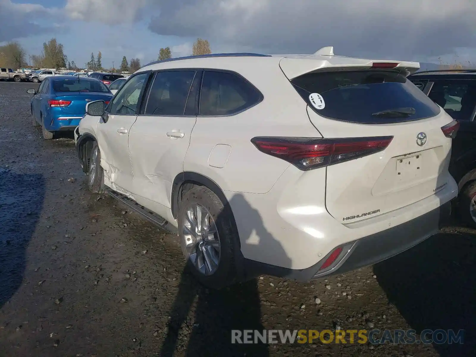 3 Photograph of a damaged car 5TDDZRBH2LS037504 TOYOTA HIGHLANDER 2020