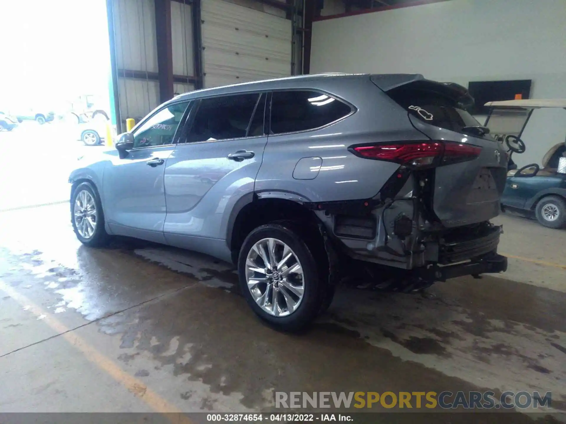 3 Photograph of a damaged car 5TDDZRBH2LS051578 TOYOTA HIGHLANDER 2020