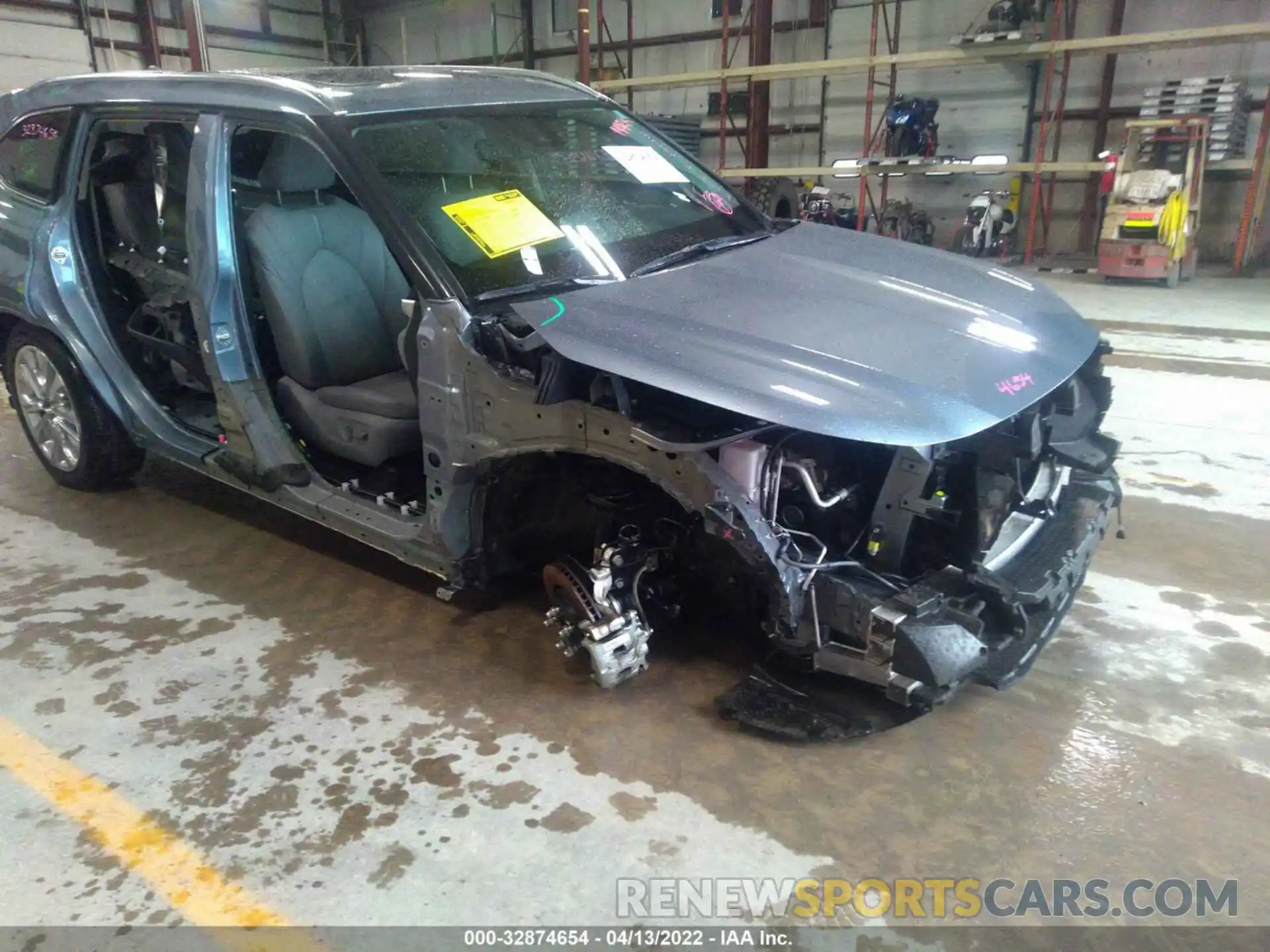 6 Photograph of a damaged car 5TDDZRBH2LS051578 TOYOTA HIGHLANDER 2020