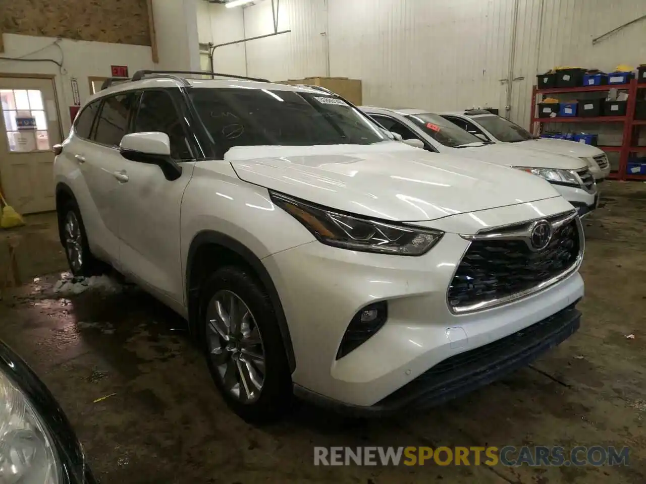 1 Photograph of a damaged car 5TDDZRBH3LS009971 TOYOTA HIGHLANDER 2020