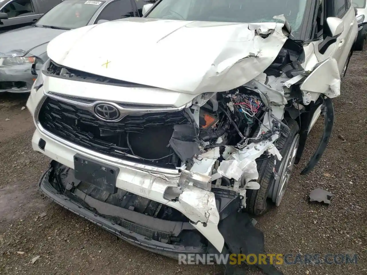 9 Photograph of a damaged car 5TDDZRBH4LS003452 TOYOTA HIGHLANDER 2020