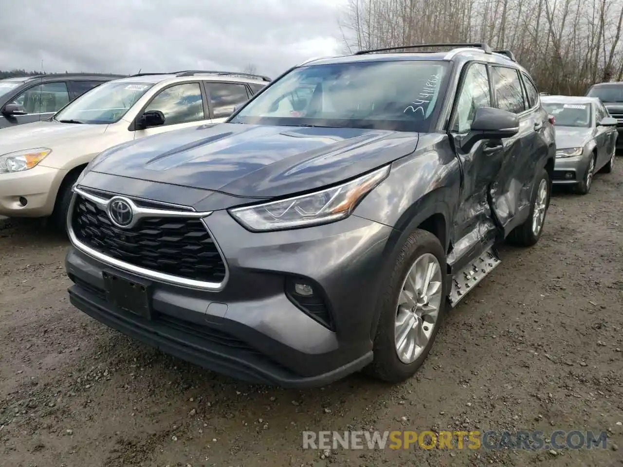 2 Photograph of a damaged car 5TDDZRBH4LS004875 TOYOTA HIGHLANDER 2020