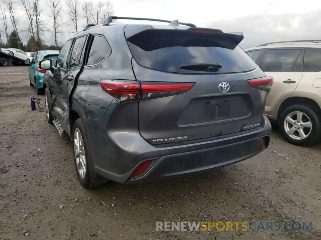 3 Photograph of a damaged car 5TDDZRBH4LS004875 TOYOTA HIGHLANDER 2020