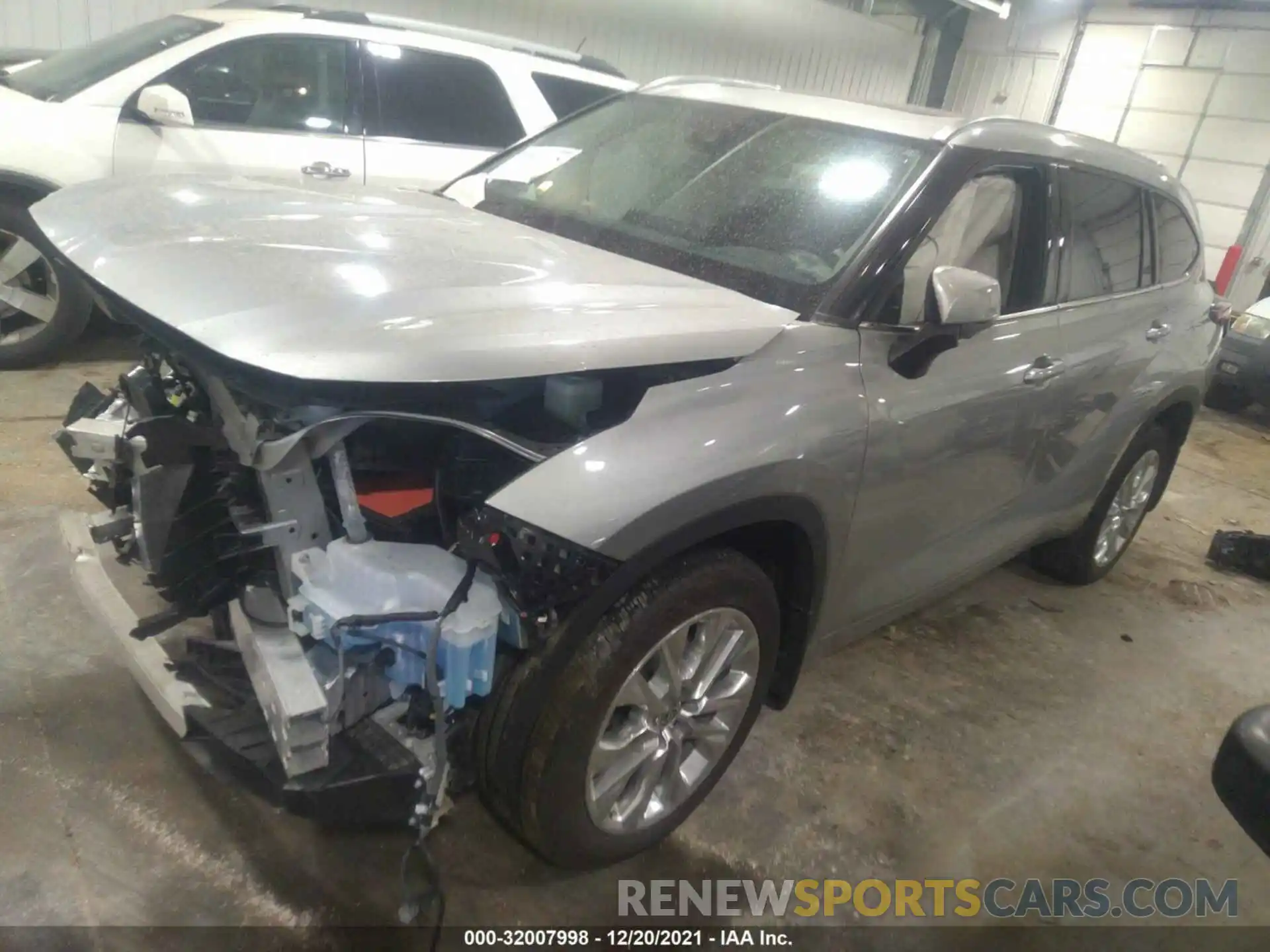 2 Photograph of a damaged car 5TDDZRBH4LS010143 TOYOTA HIGHLANDER 2020