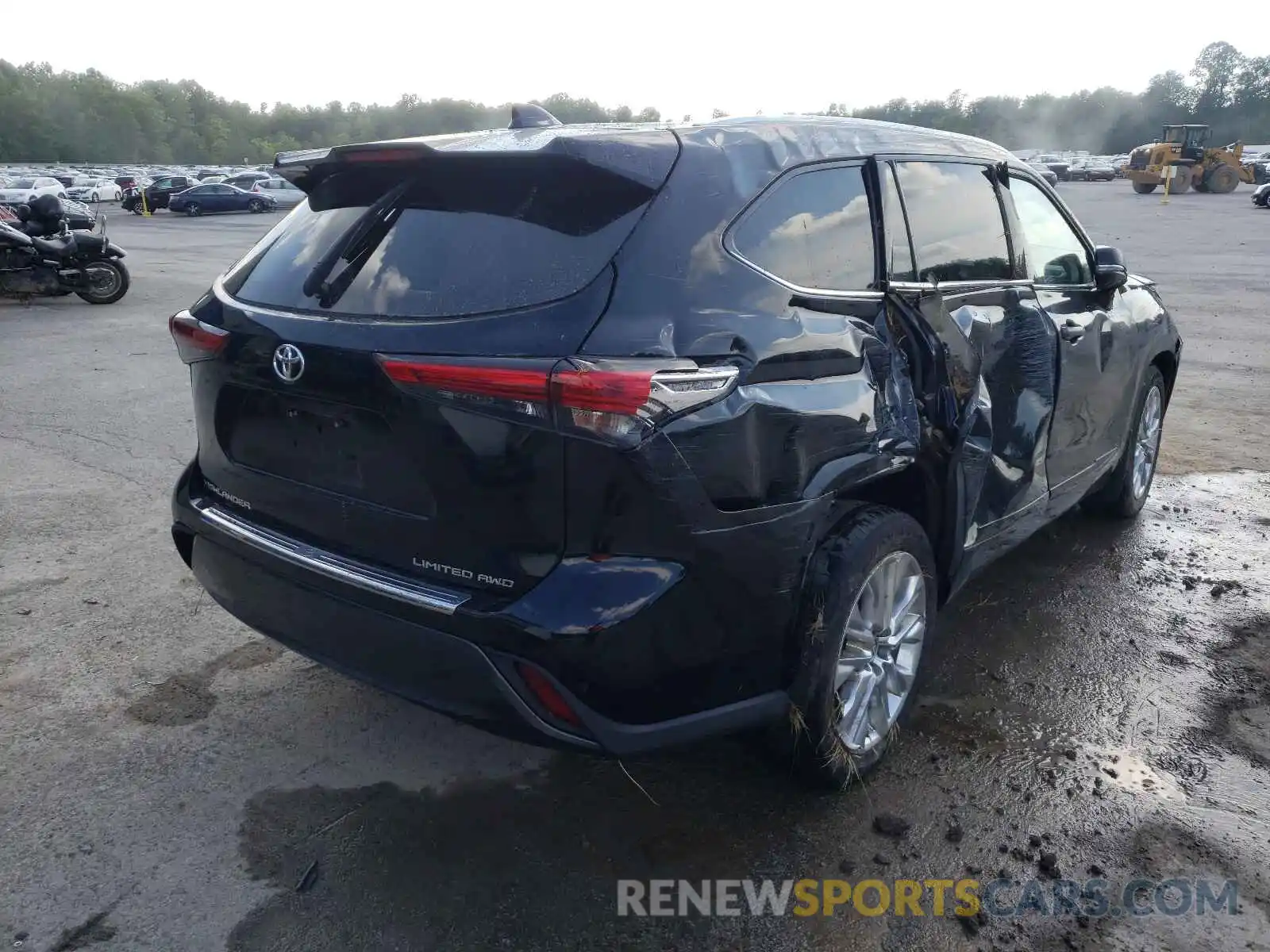 4 Photograph of a damaged car 5TDDZRBH4LS012152 TOYOTA HIGHLANDER 2020