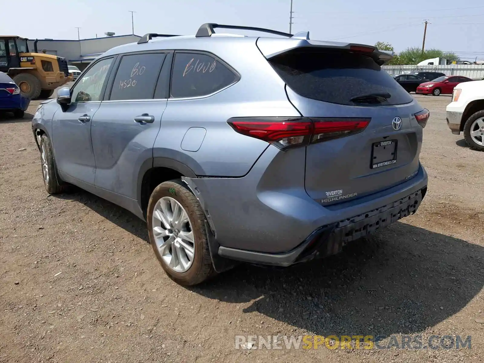 3 Photograph of a damaged car 5TDDZRBH4LS012605 TOYOTA HIGHLANDER 2020