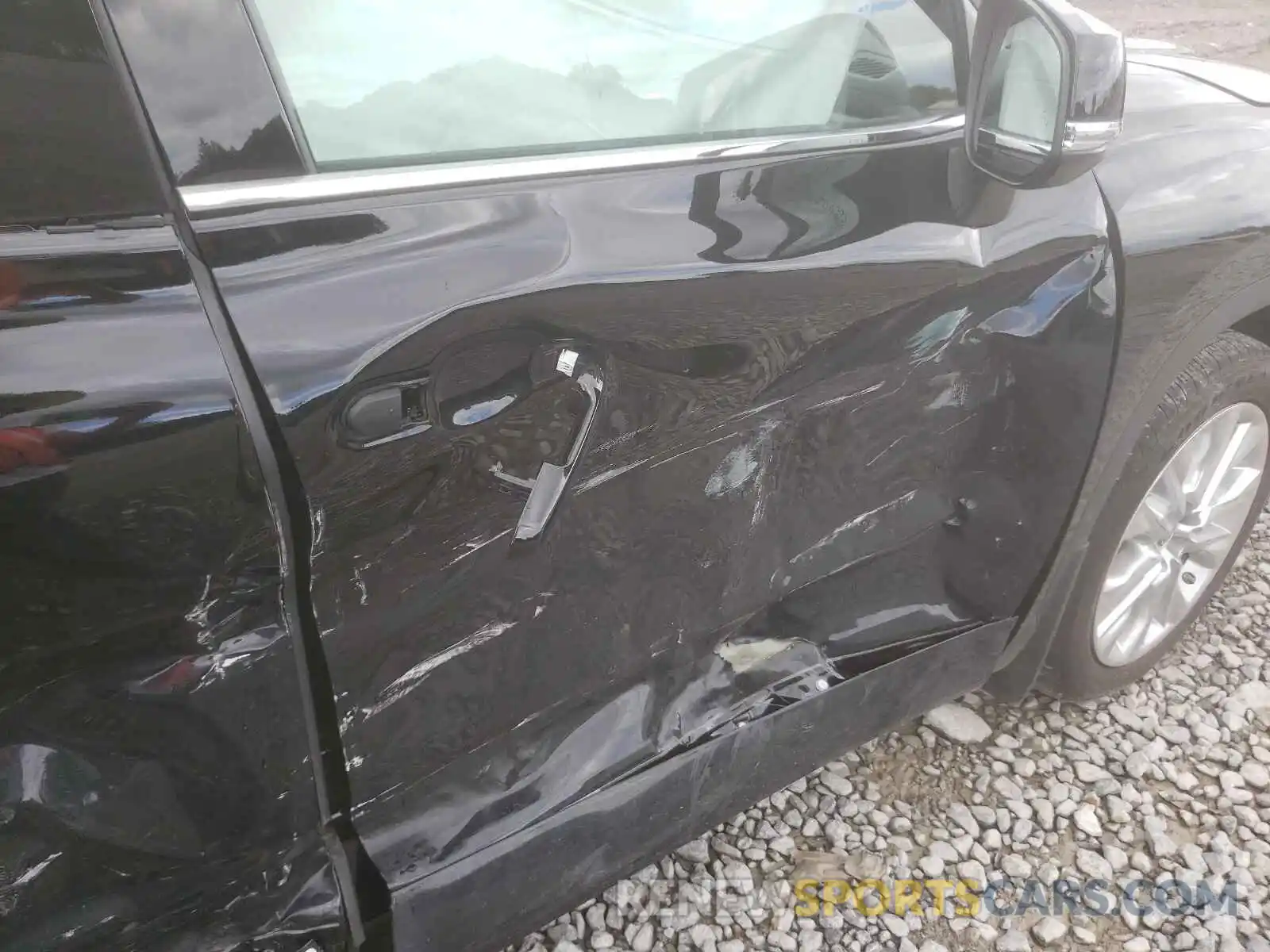 5 Photograph of a damaged car 5TDDZRBH4LS013916 TOYOTA HIGHLANDER 2020