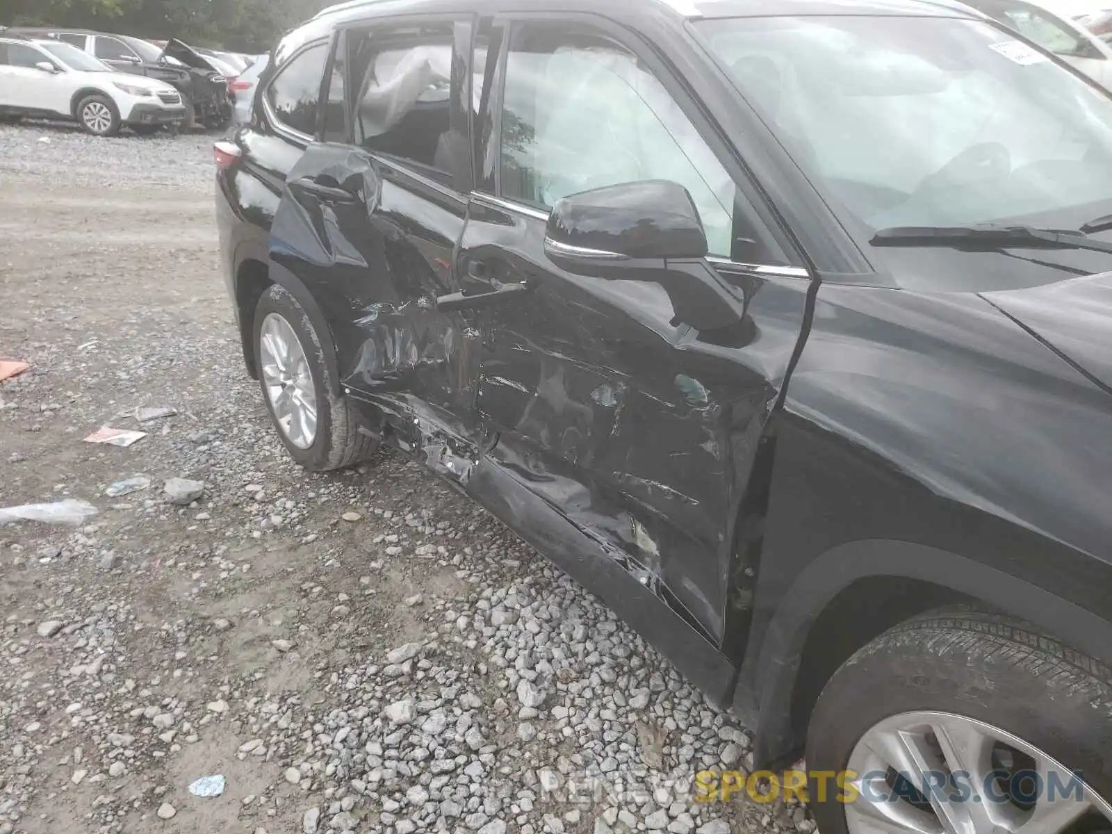 9 Photograph of a damaged car 5TDDZRBH4LS013916 TOYOTA HIGHLANDER 2020