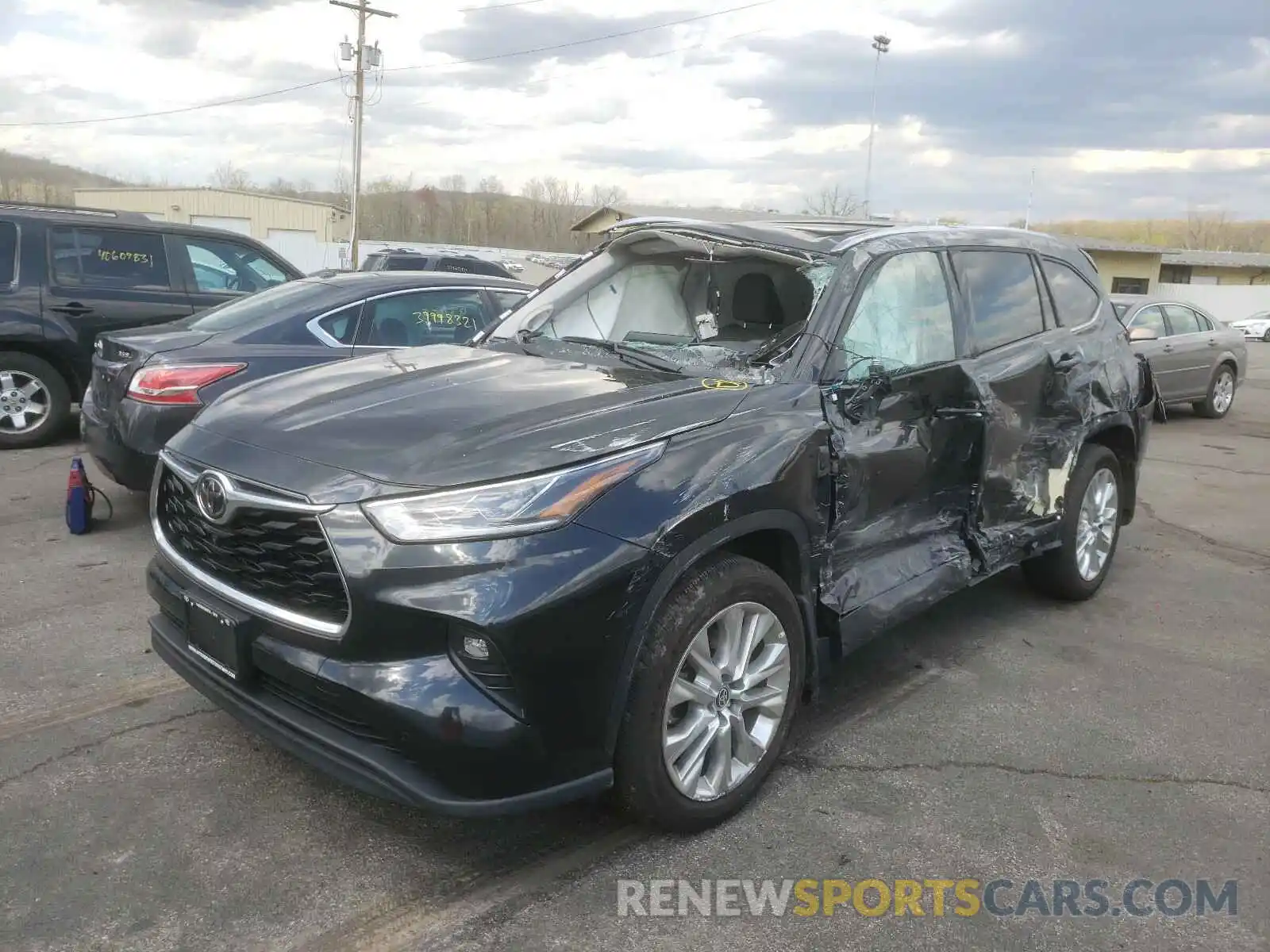 2 Photograph of a damaged car 5TDDZRBH4LS017576 TOYOTA HIGHLANDER 2020