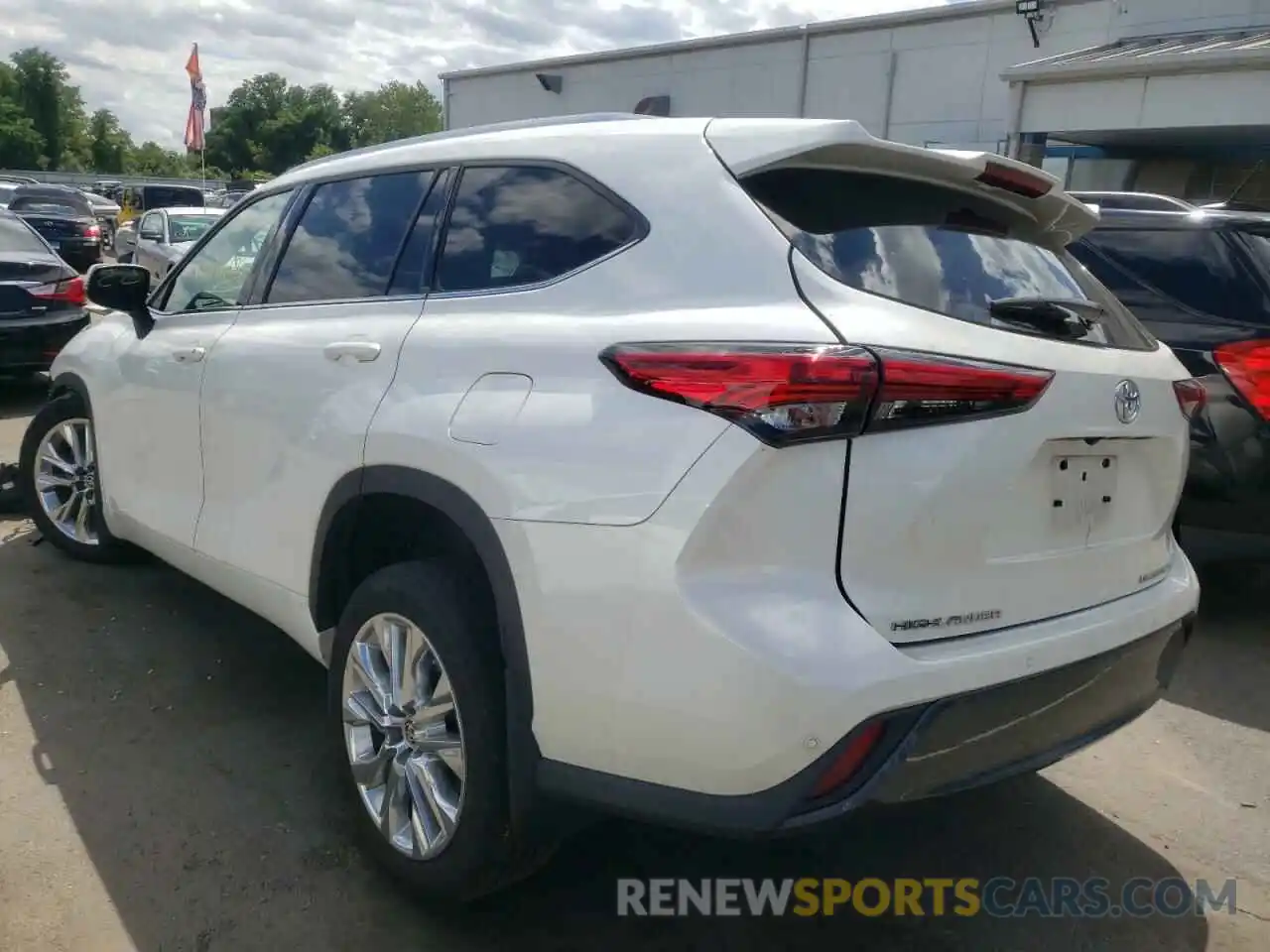 3 Photograph of a damaged car 5TDDZRBH4LS026343 TOYOTA HIGHLANDER 2020