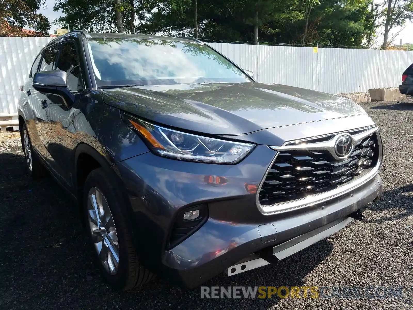 1 Photograph of a damaged car 5TDDZRBH4LS030599 TOYOTA HIGHLANDER 2020