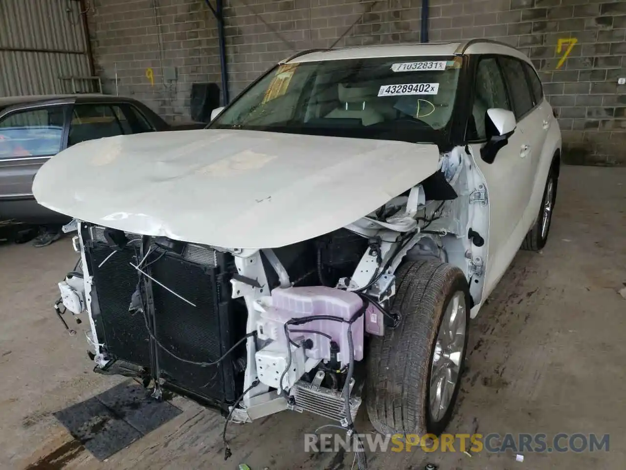 2 Photograph of a damaged car 5TDDZRBH4LS044812 TOYOTA HIGHLANDER 2020