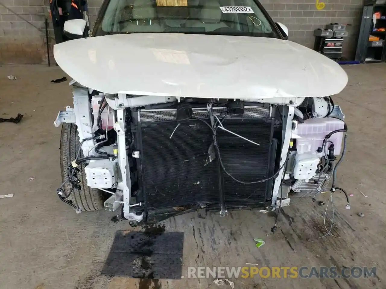 9 Photograph of a damaged car 5TDDZRBH4LS044812 TOYOTA HIGHLANDER 2020