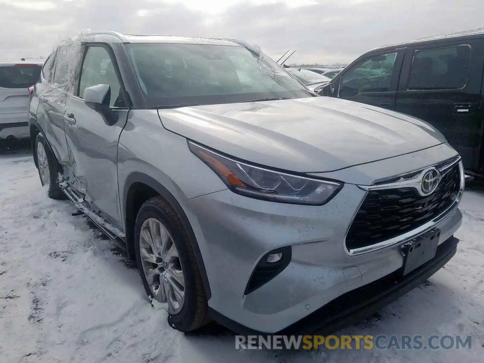 1 Photograph of a damaged car 5TDDZRBH5LS001385 TOYOTA HIGHLANDER 2020