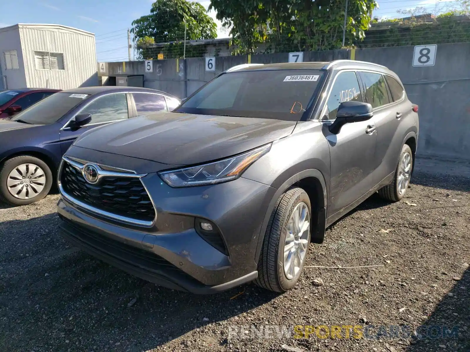 2 Photograph of a damaged car 5TDDZRBH5LS005307 TOYOTA HIGHLANDER 2020