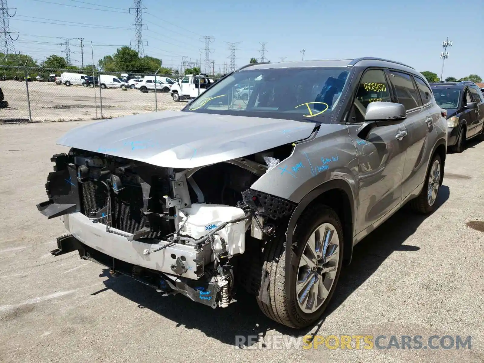 2 Photograph of a damaged car 5TDDZRBH5LS012399 TOYOTA HIGHLANDER 2020