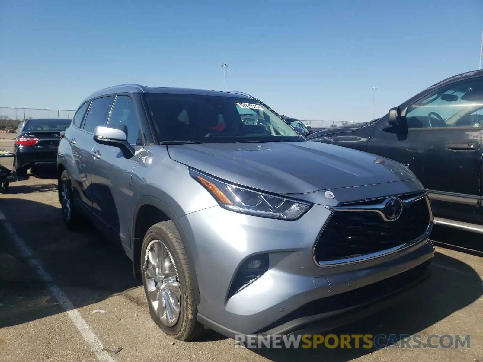 1 Photograph of a damaged car 5TDDZRBH5LS016484 TOYOTA HIGHLANDER 2020