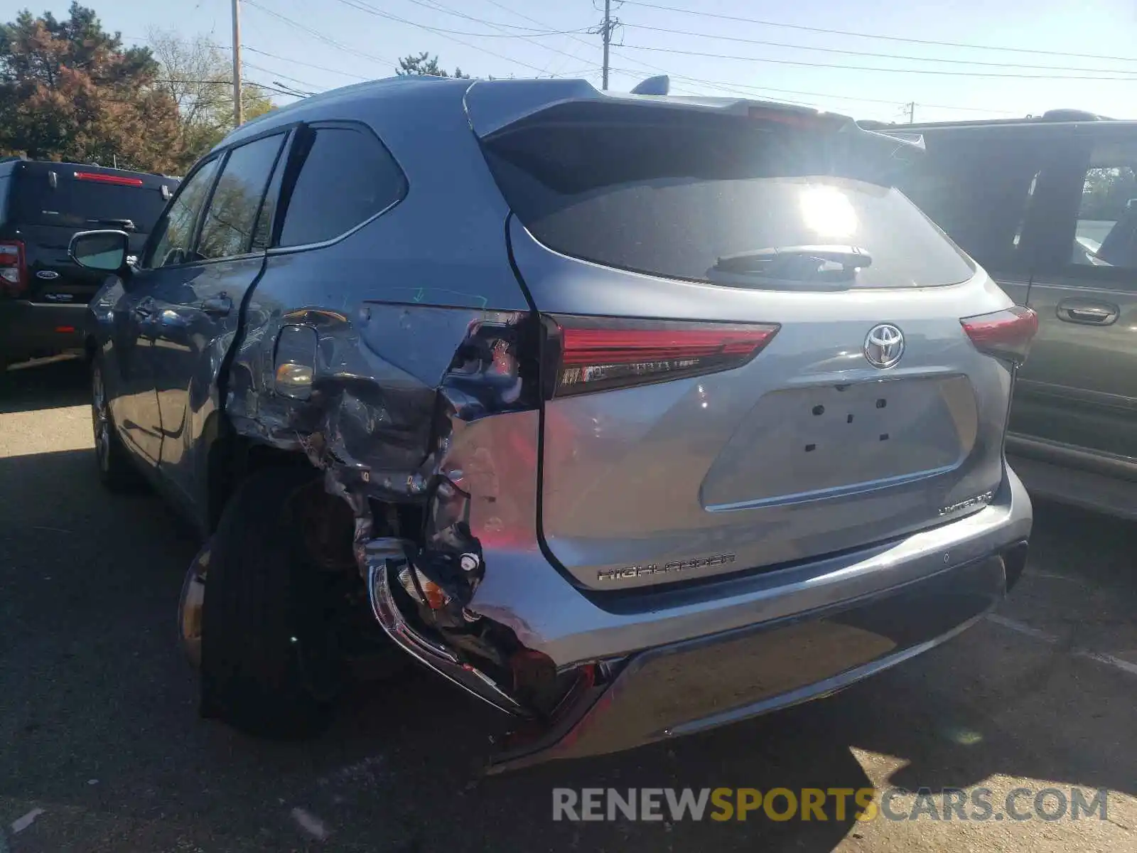 3 Photograph of a damaged car 5TDDZRBH5LS016484 TOYOTA HIGHLANDER 2020