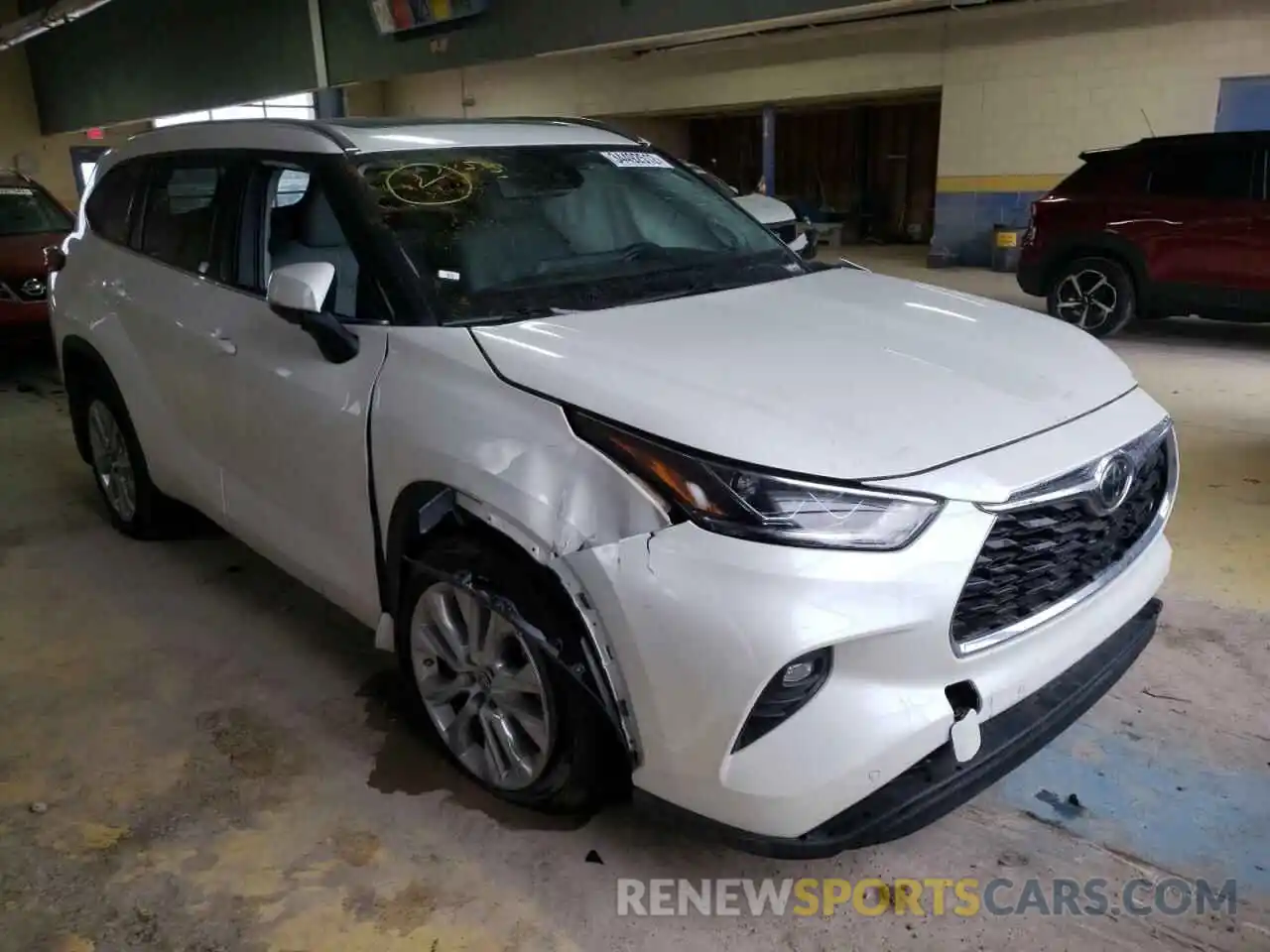 1 Photograph of a damaged car 5TDDZRBH5LS018784 TOYOTA HIGHLANDER 2020