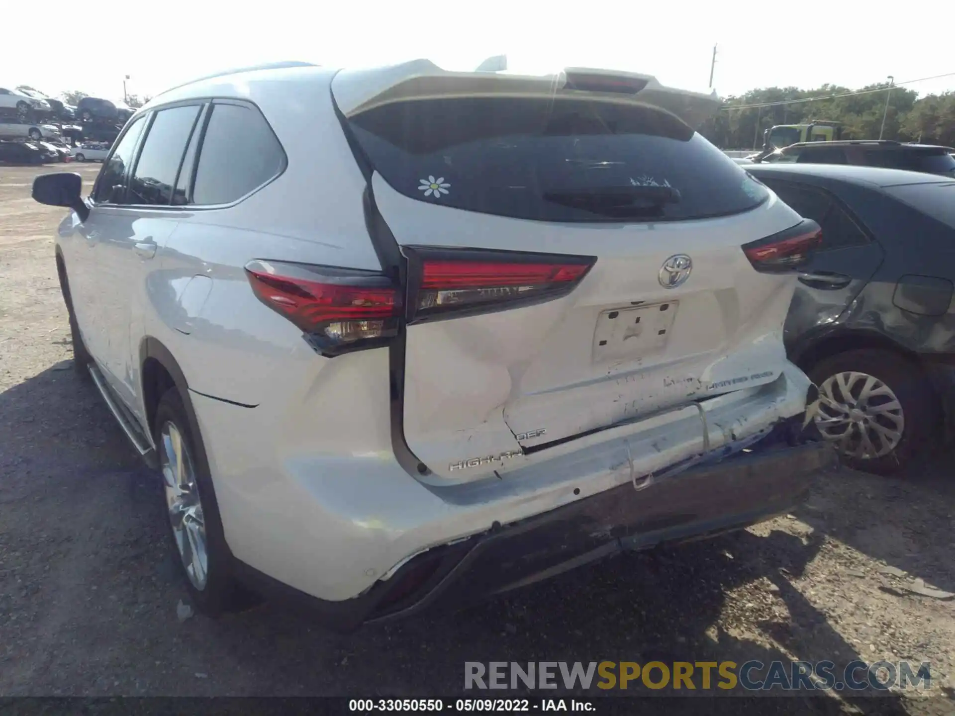 6 Photograph of a damaged car 5TDDZRBH5LS032670 TOYOTA HIGHLANDER 2020