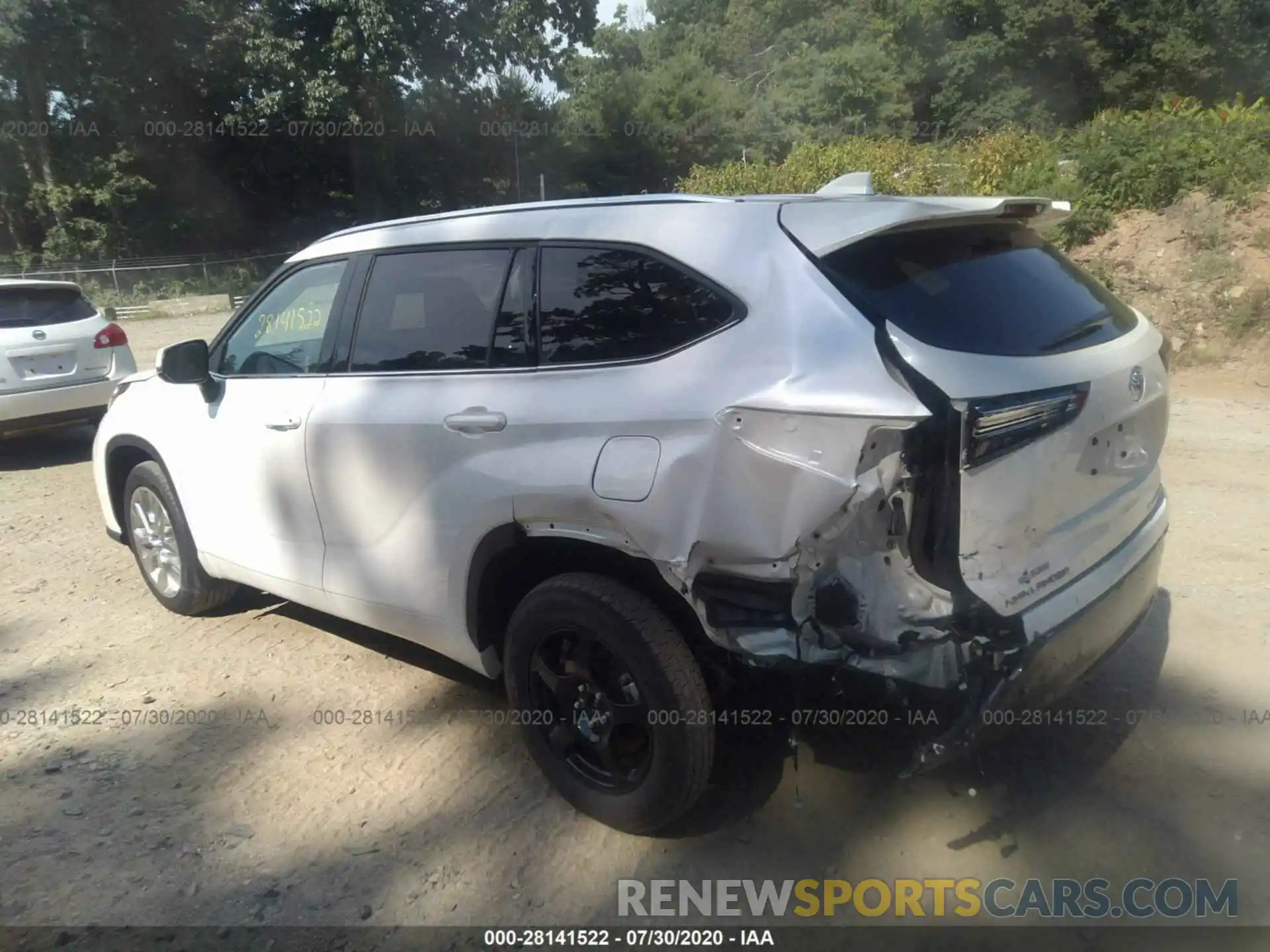 3 Photograph of a damaged car 5TDDZRBH6LS000424 TOYOTA HIGHLANDER 2020