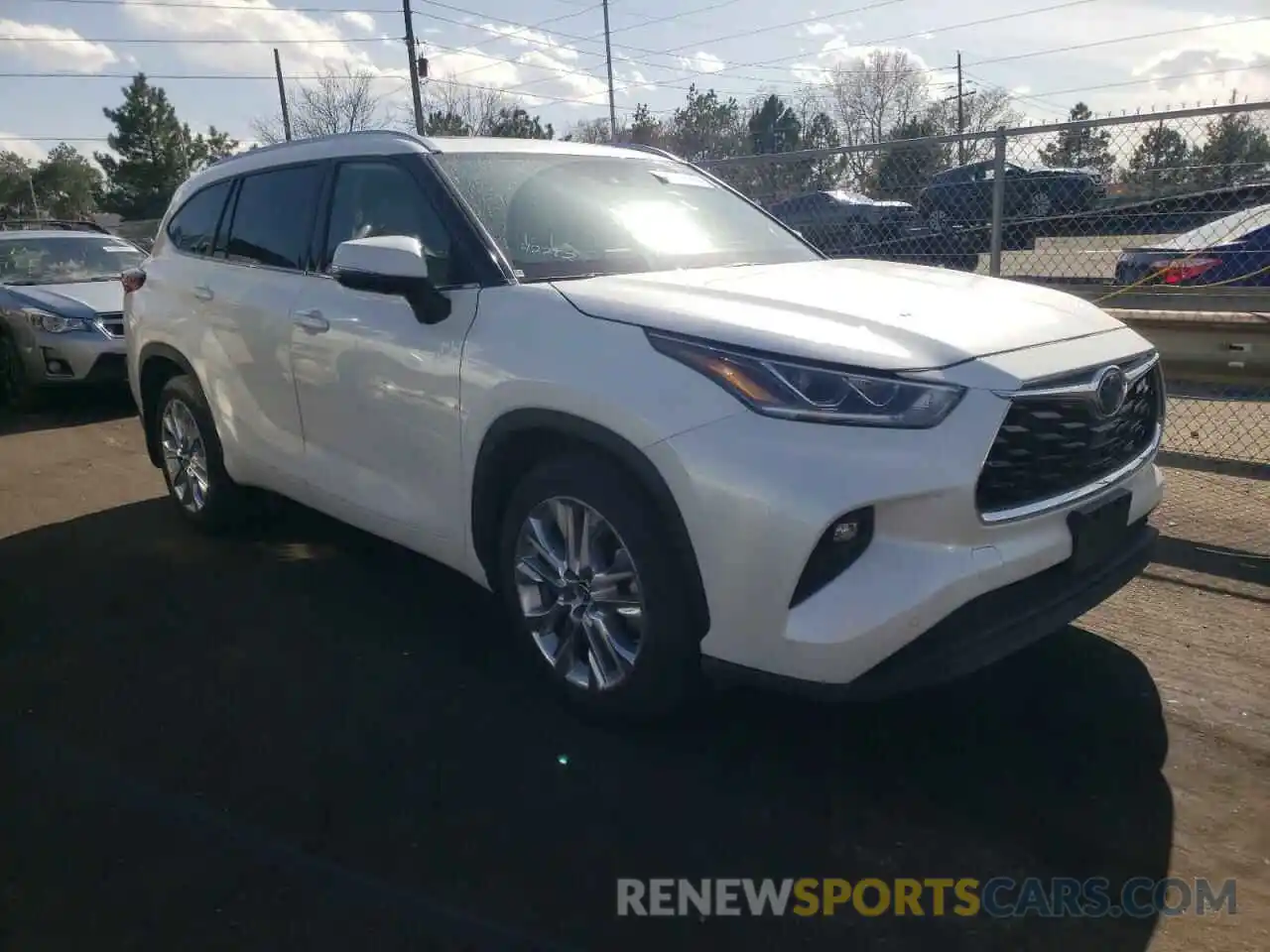 1 Photograph of a damaged car 5TDDZRBH6LS009320 TOYOTA HIGHLANDER 2020