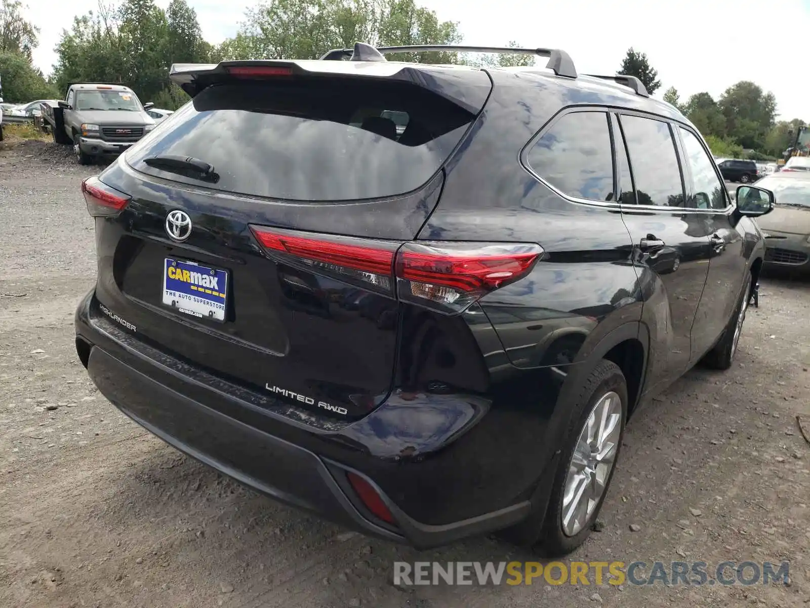 4 Photograph of a damaged car 5TDDZRBH6LS010127 TOYOTA HIGHLANDER 2020