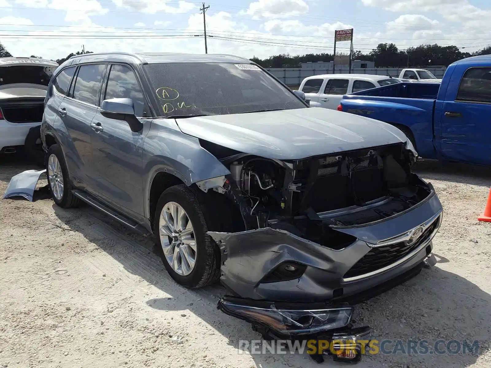 1 Photograph of a damaged car 5TDDZRBH6LS017532 TOYOTA HIGHLANDER 2020