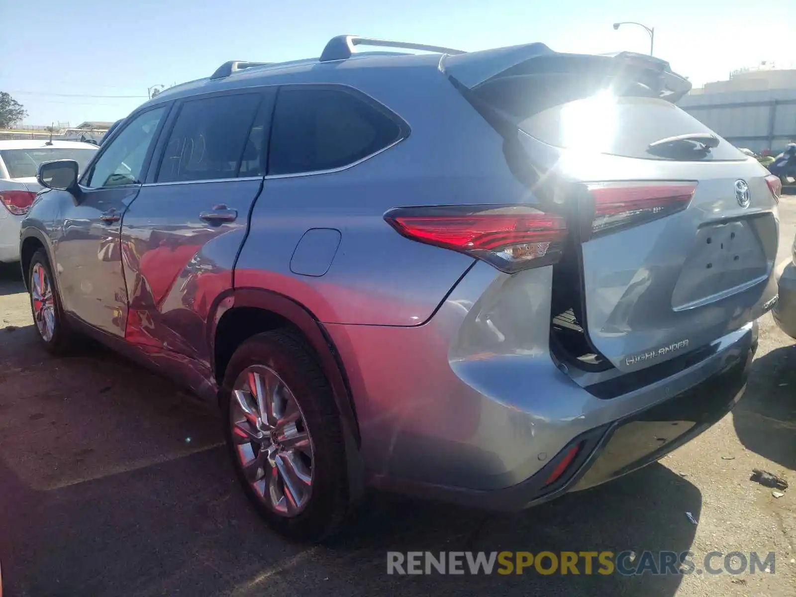 3 Photograph of a damaged car 5TDDZRBH7LS004935 TOYOTA HIGHLANDER 2020