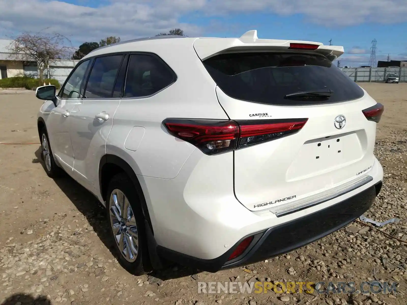 3 Photograph of a damaged car 5TDDZRBH7LS044156 TOYOTA HIGHLANDER 2020