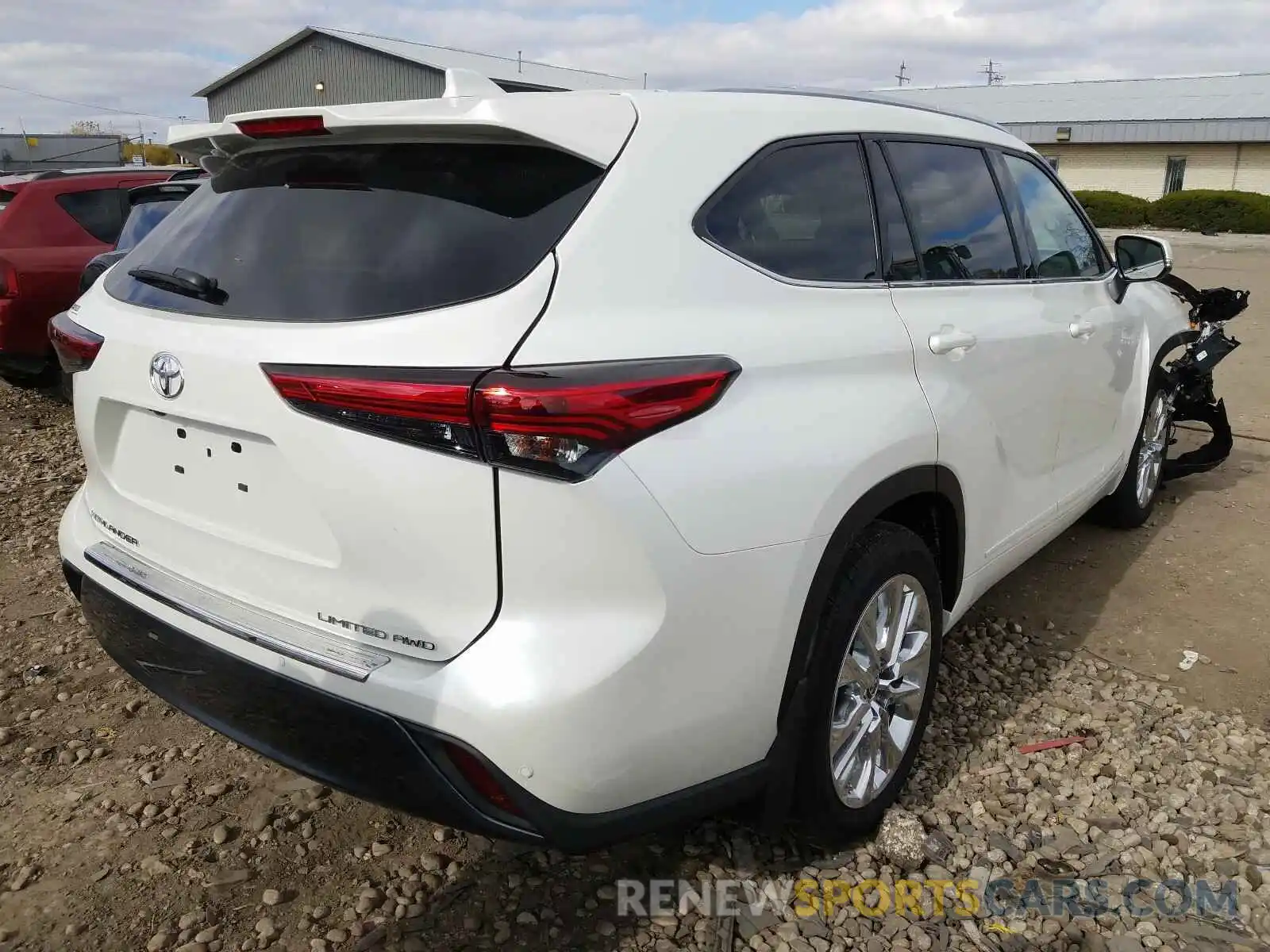 4 Photograph of a damaged car 5TDDZRBH7LS044156 TOYOTA HIGHLANDER 2020