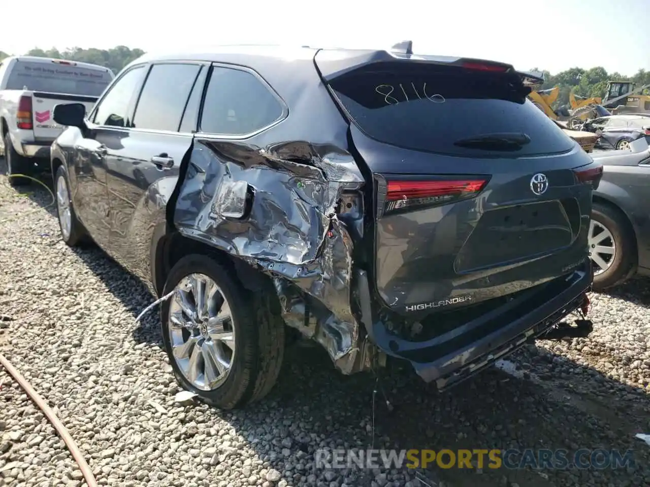 3 Photograph of a damaged car 5TDDZRBH8LS018116 TOYOTA HIGHLANDER 2020