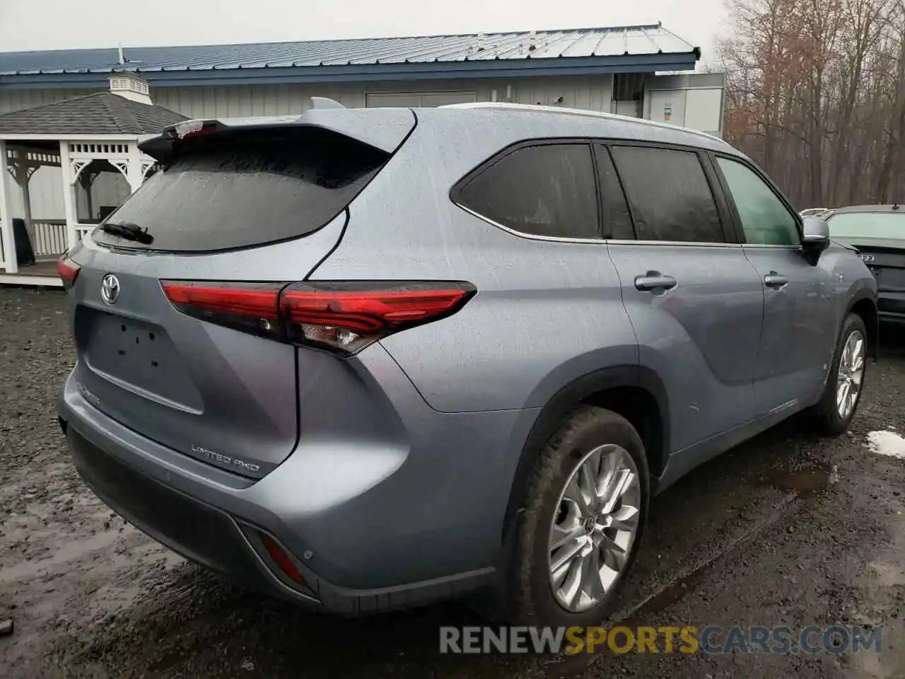 4 Photograph of a damaged car 5TDDZRBH8LS039192 TOYOTA HIGHLANDER 2020