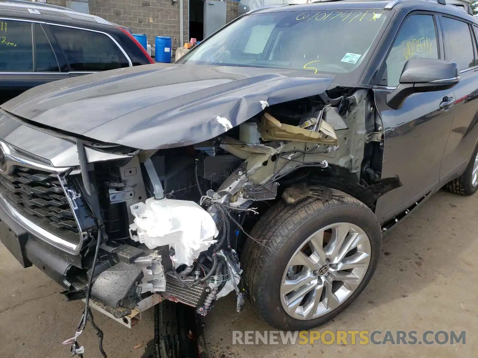 9 Photograph of a damaged car 5TDDZRBH8LS055103 TOYOTA HIGHLANDER 2020