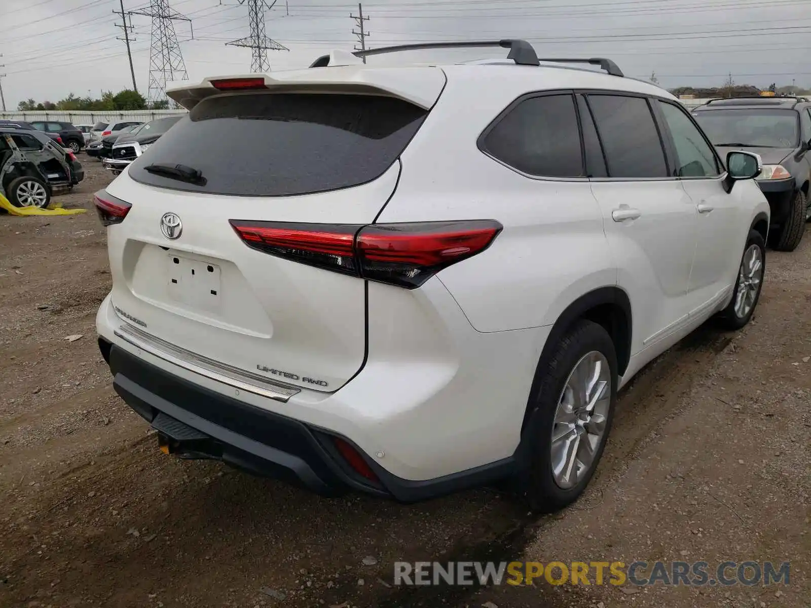 4 Photograph of a damaged car 5TDDZRBH9LS014883 TOYOTA HIGHLANDER 2020