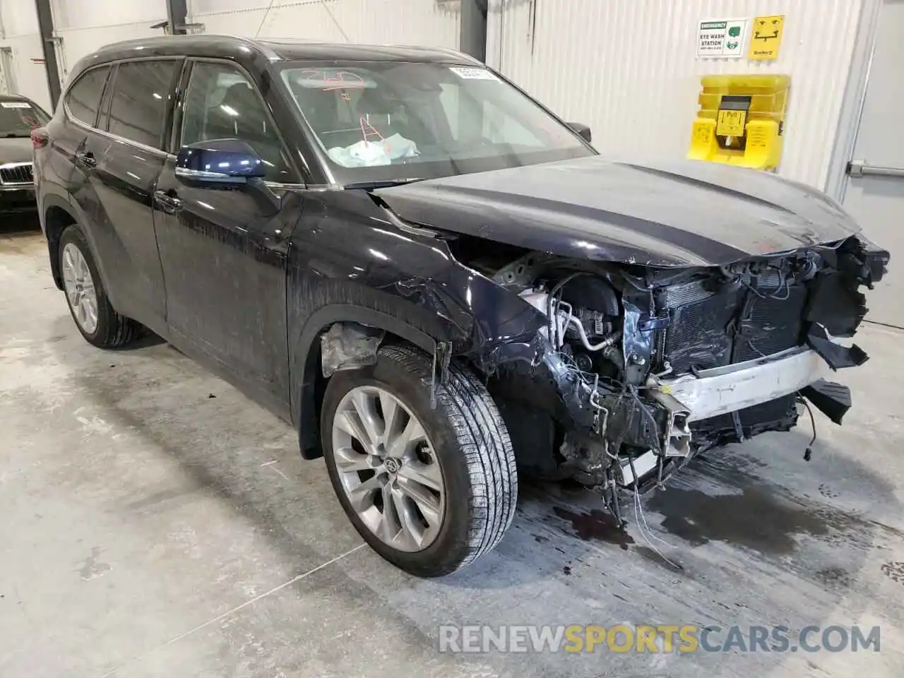 1 Photograph of a damaged car 5TDDZRBH9LS039878 TOYOTA HIGHLANDER 2020