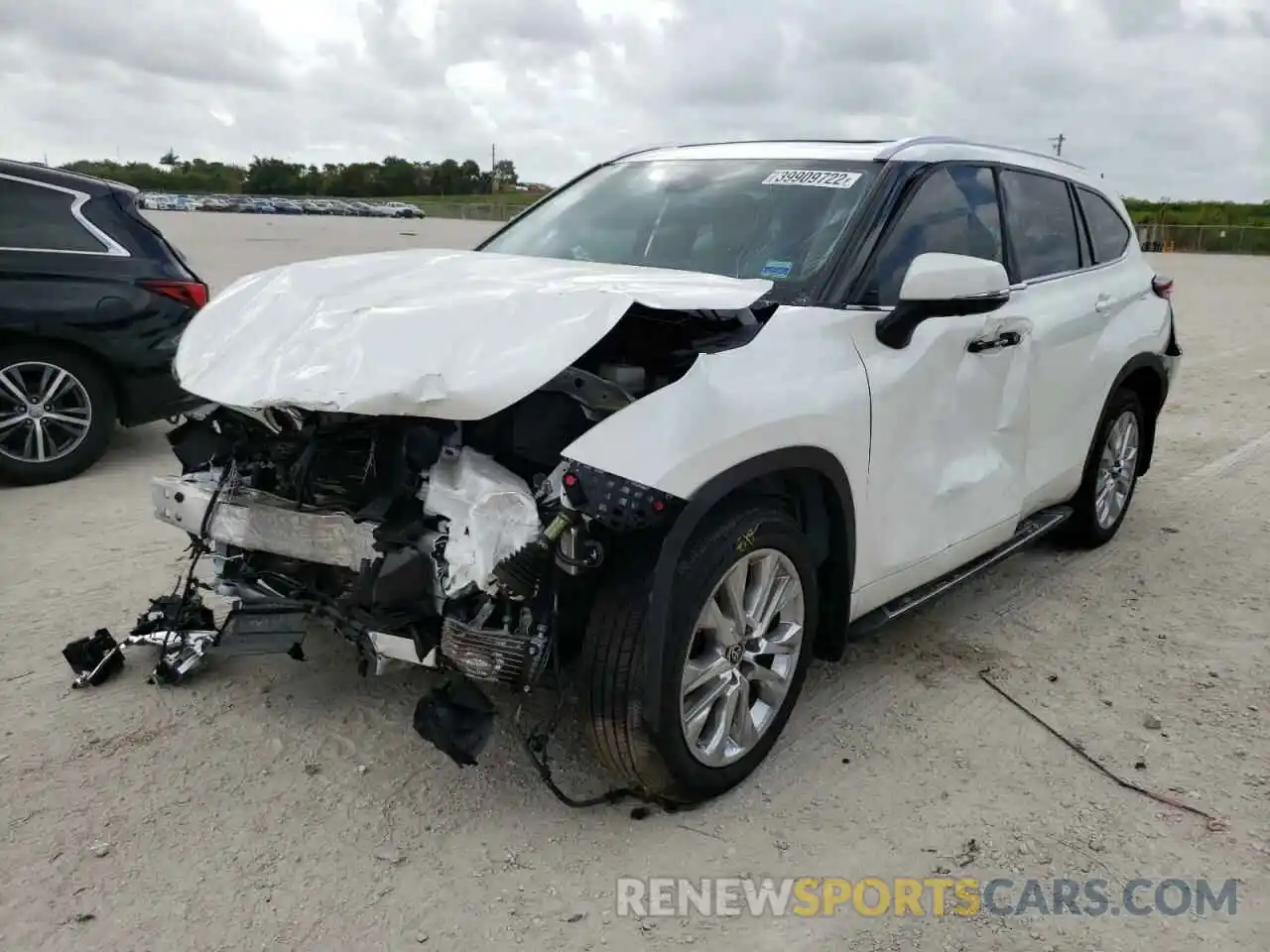 2 Photograph of a damaged car 5TDDZRBH9LS045390 TOYOTA HIGHLANDER 2020