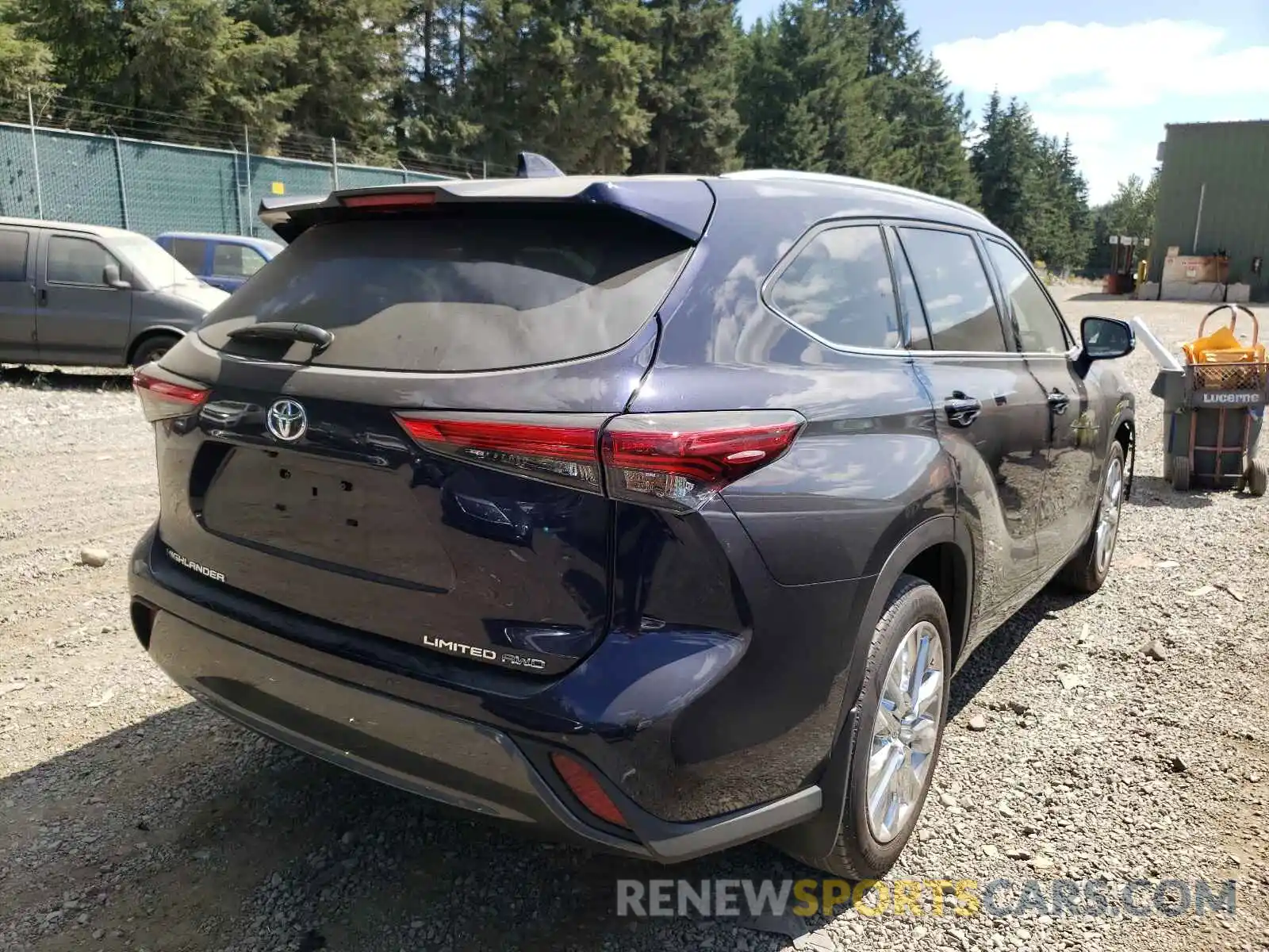 4 Photograph of a damaged car 5TDDZRBH9LS045888 TOYOTA HIGHLANDER 2020