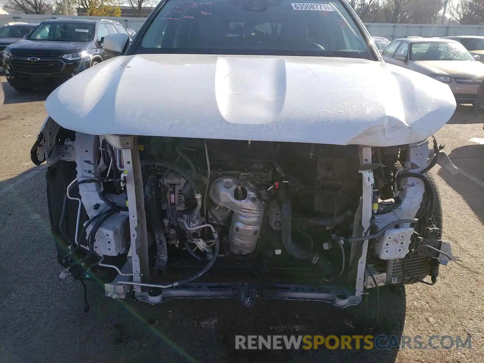 9 Photograph of a damaged car 5TDDZRBHXLS008610 TOYOTA HIGHLANDER 2020