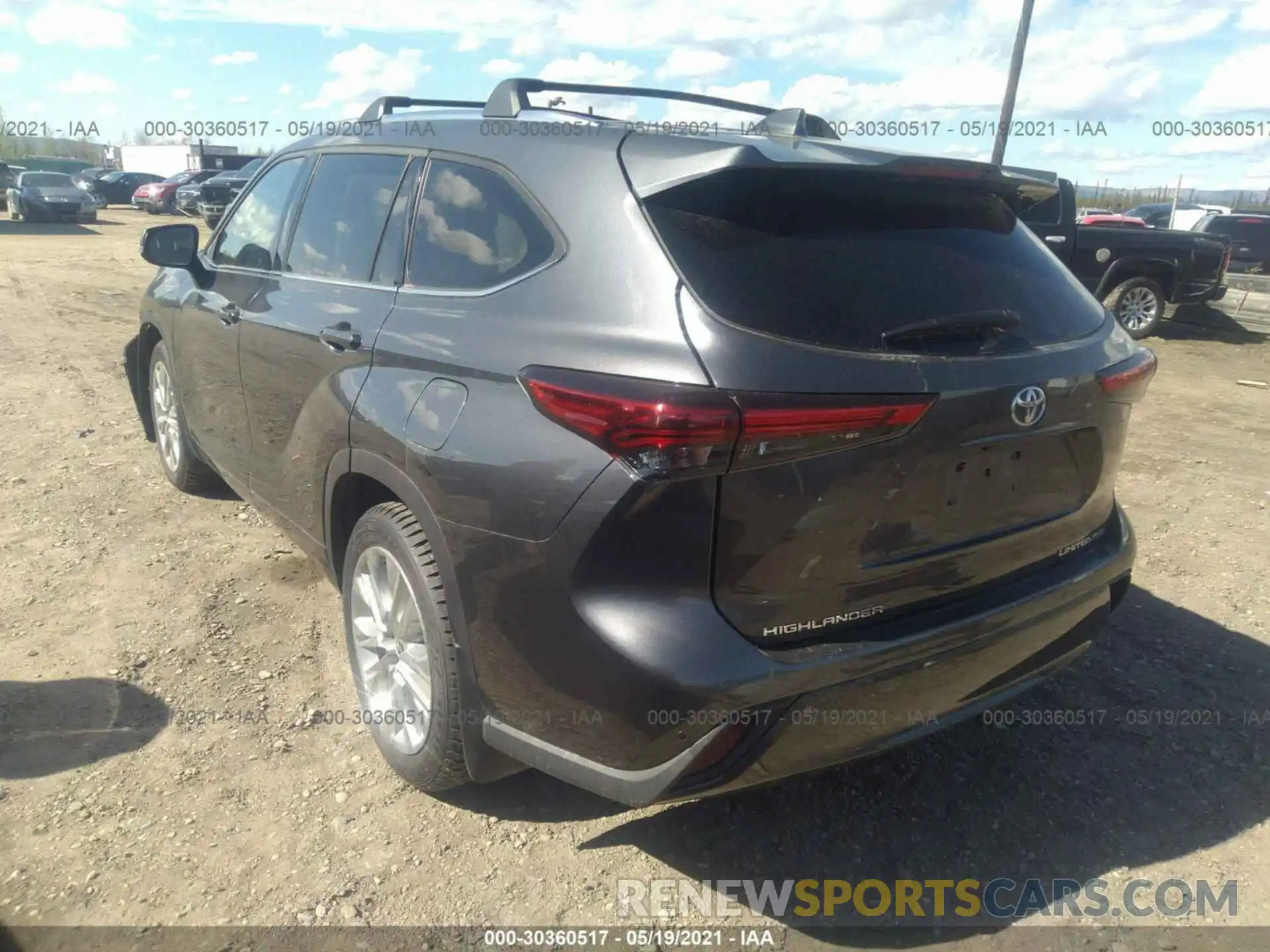 3 Photograph of a damaged car 5TDDZRBHXLS010325 TOYOTA HIGHLANDER 2020