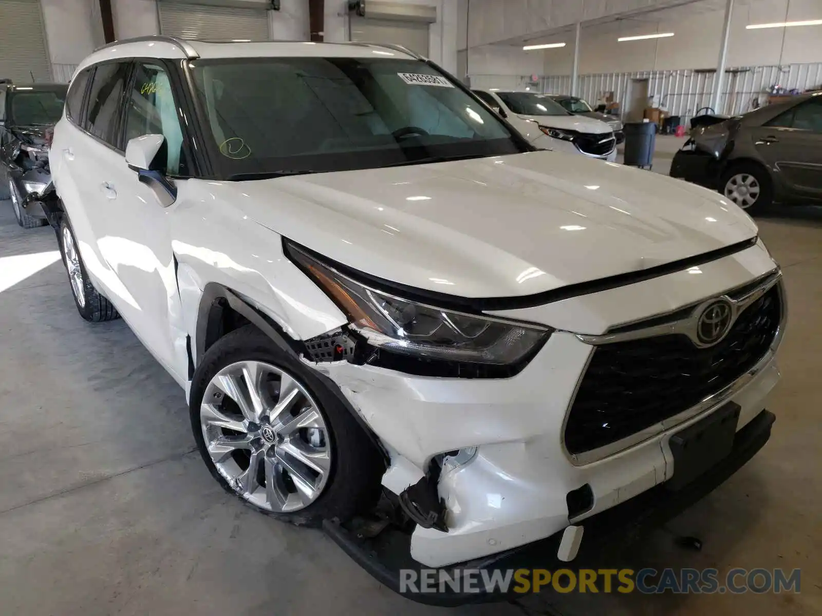 1 Photograph of a damaged car 5TDDZRBHXLS018585 TOYOTA HIGHLANDER 2020