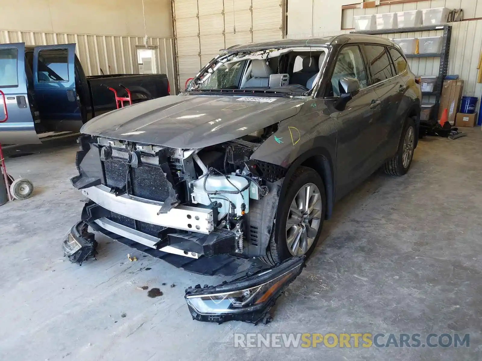 2 Photograph of a damaged car 5TDDZRBHXLS025200 TOYOTA HIGHLANDER 2020