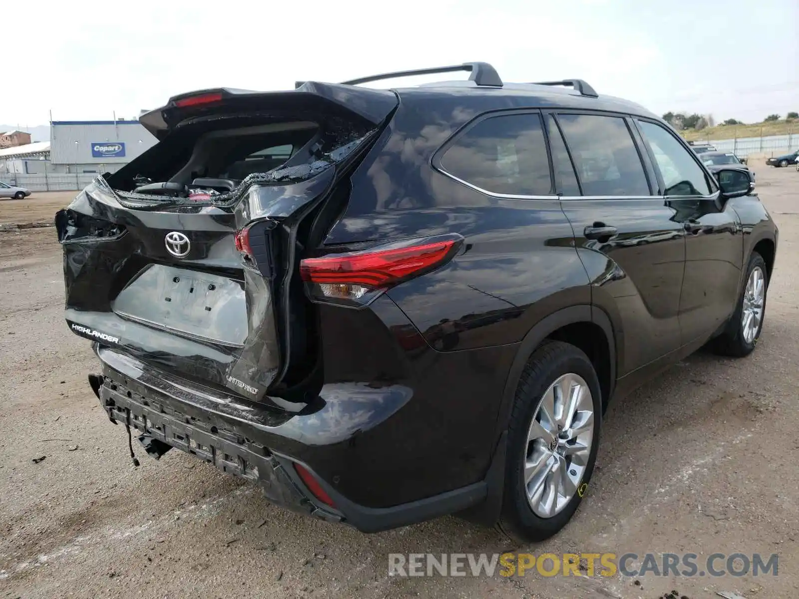 4 Photograph of a damaged car 5TDDZRBHXLS037377 TOYOTA HIGHLANDER 2020