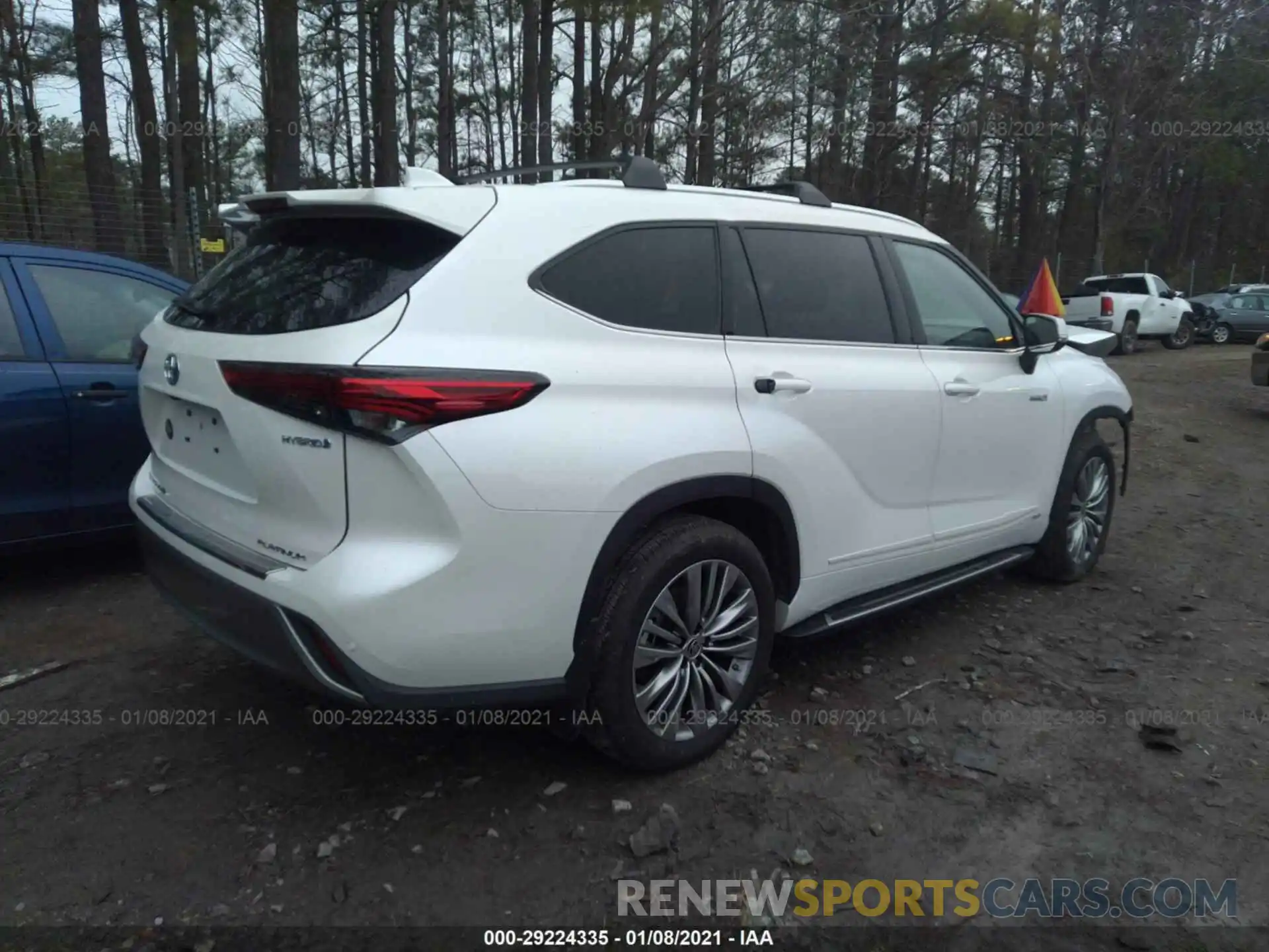 4 Photograph of a damaged car 5TDEBRCH0LS005089 TOYOTA HIGHLANDER 2020